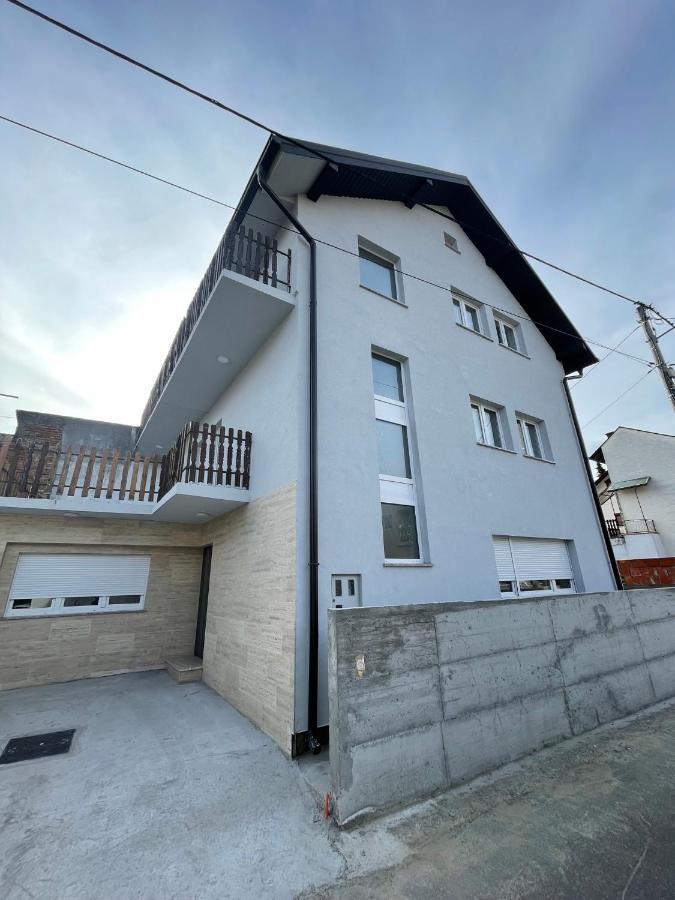 Rozi Apartments Zagabria Esterno foto