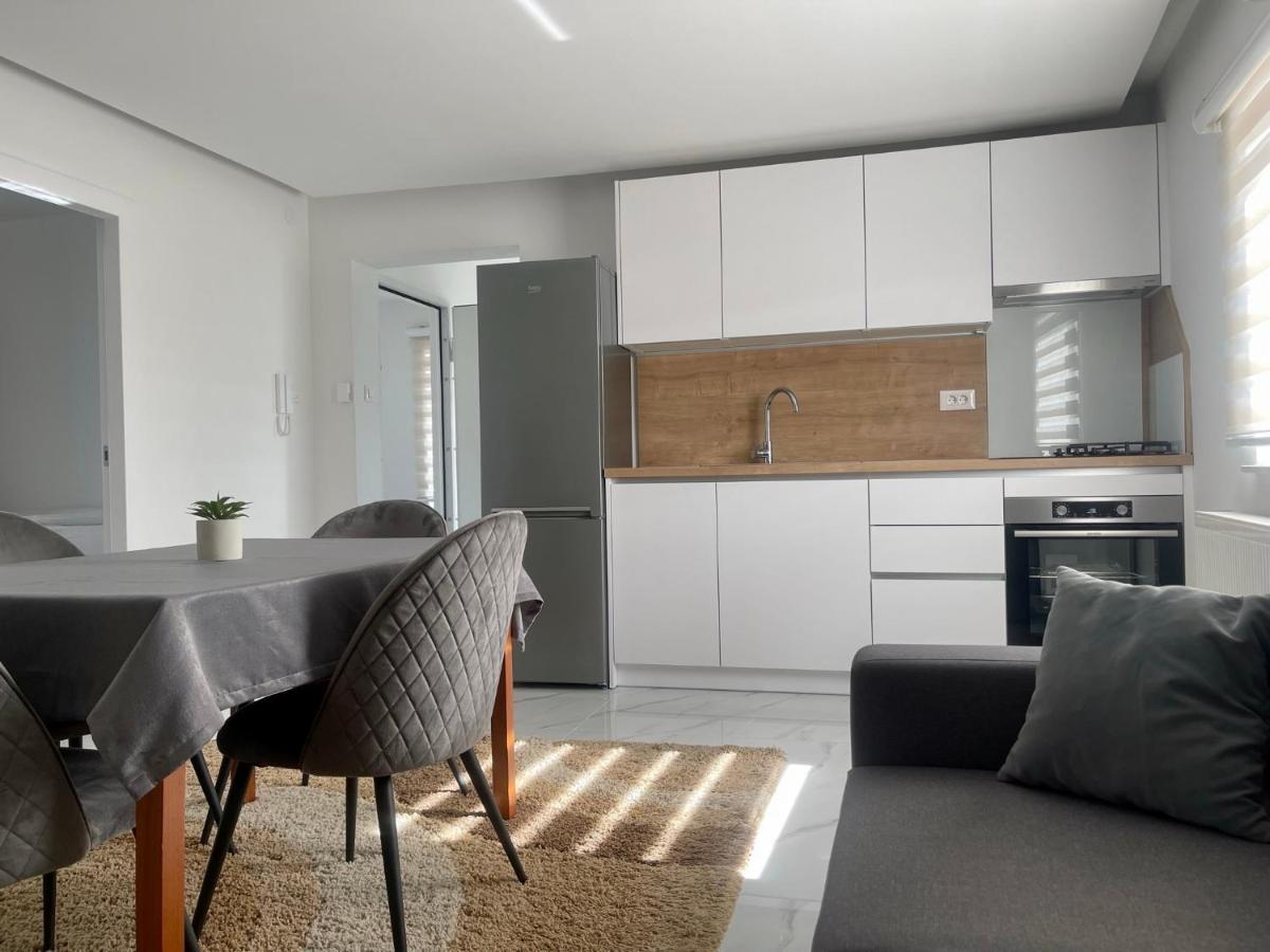 Rozi Apartments Zagabria Esterno foto