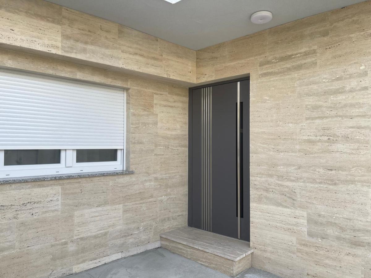 Rozi Apartments Zagabria Esterno foto